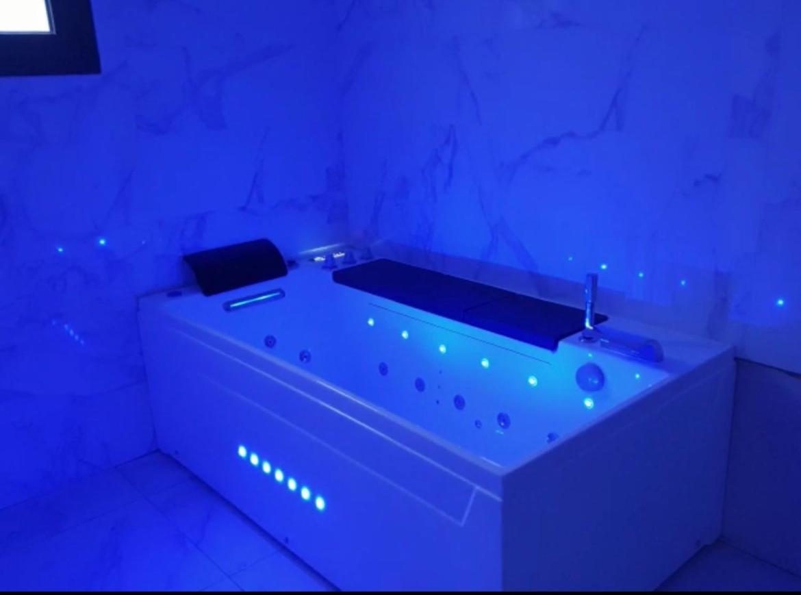 Appartamento Magnifique Appart Avec Jaccuzi Criel-sur-Mer Esterno foto